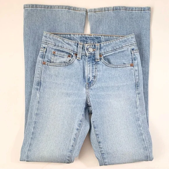 Y2k Levi’s flare denim light wash jeans